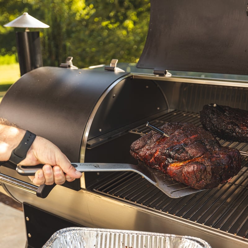 TWO FUNCTIONS, ONE GRILL